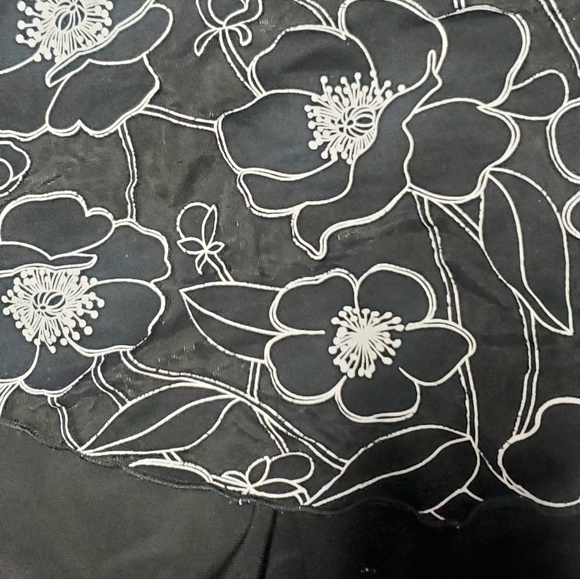 Women's shirt size XL. Sheer with built in undershirt - Picture 2 of 4